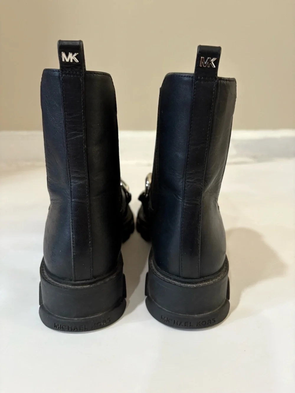 Michael Kors Chelsea Boots Women 8M Black Leather Chain Lug Sole Biker